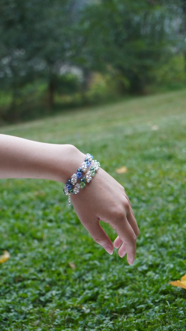 Bracelet artisanal Bijora porté au poignet